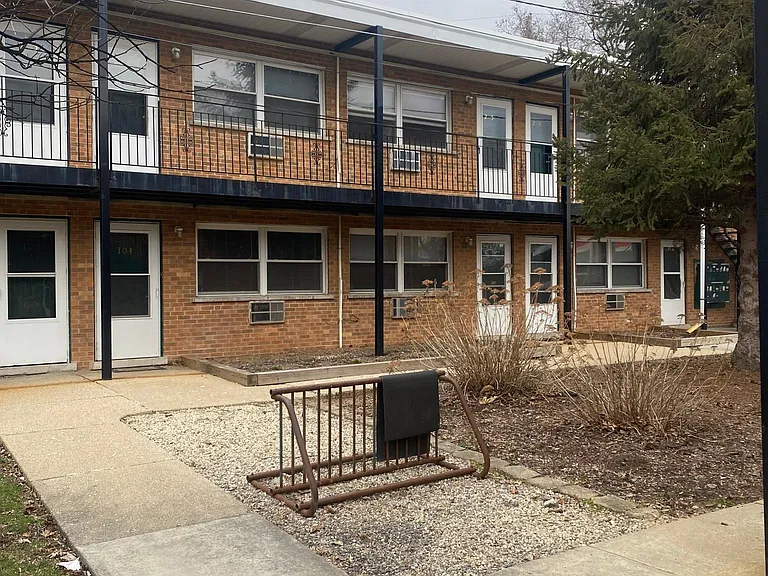910 W Euclid Ave #207 — Photo 16
