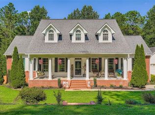 7277 Avalon Dr, Douglasville, GA 30135