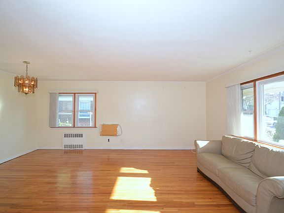 2nd image of 5021 Horatio Pkwy