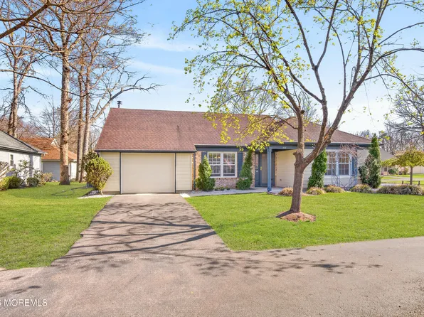 538 N Petunia Lane N, Whiting, NJ 08759