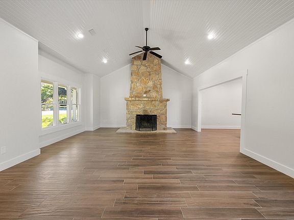 5th image of 1100 Governors Dr