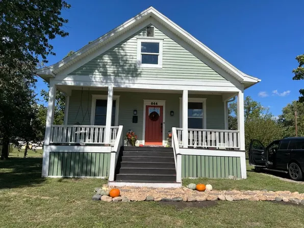 844 Jenkins St, Slater, MO 65349