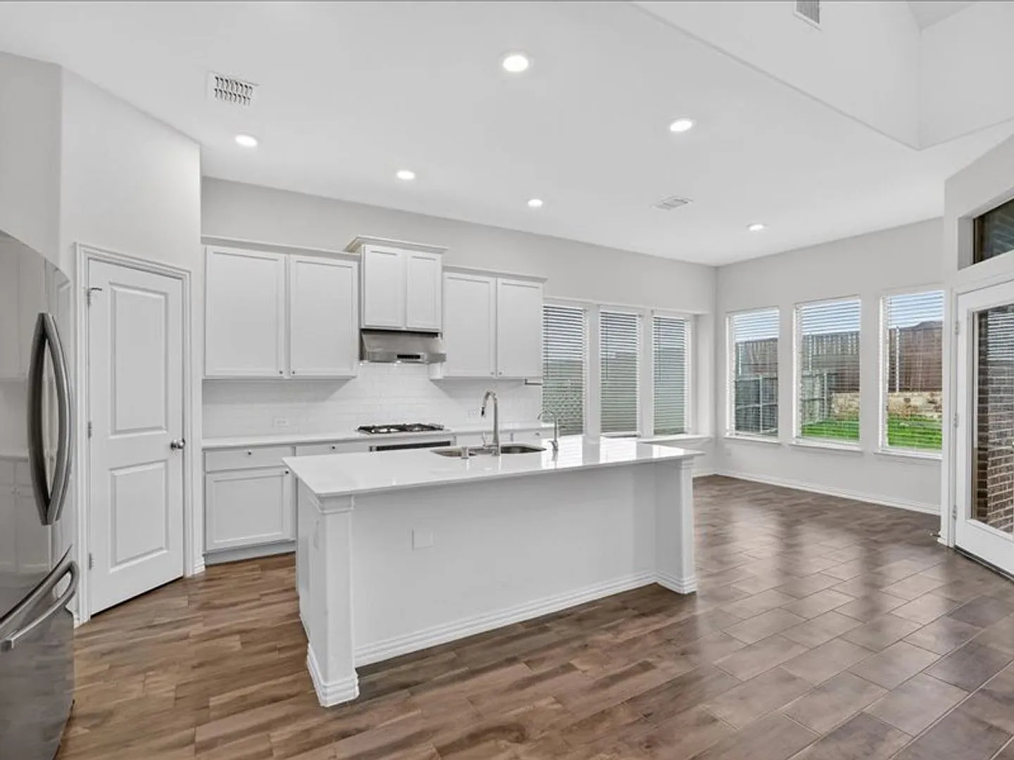 Smart Home ready for Move In — Photo 3