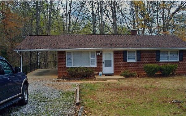 1st image of 205 Rosewood Ave