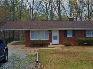 205 Rosewood Ave, Martinsville, VA 24112