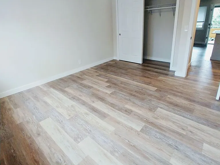 Eleanor Apartments — Photo 35