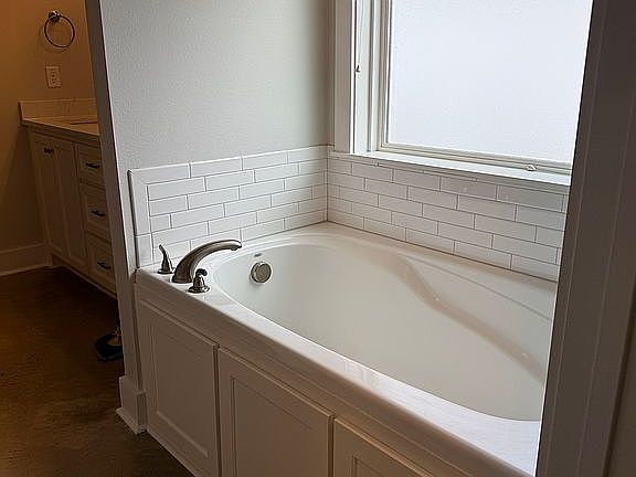4th image of 1655 Poteete Dr