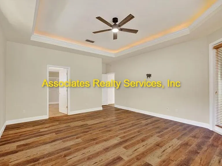 10370 SW 51st Ln — Photo 10