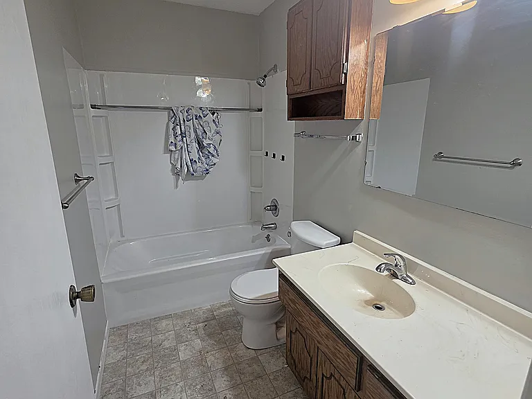 333 Odanah Ave #4C — Photo 21