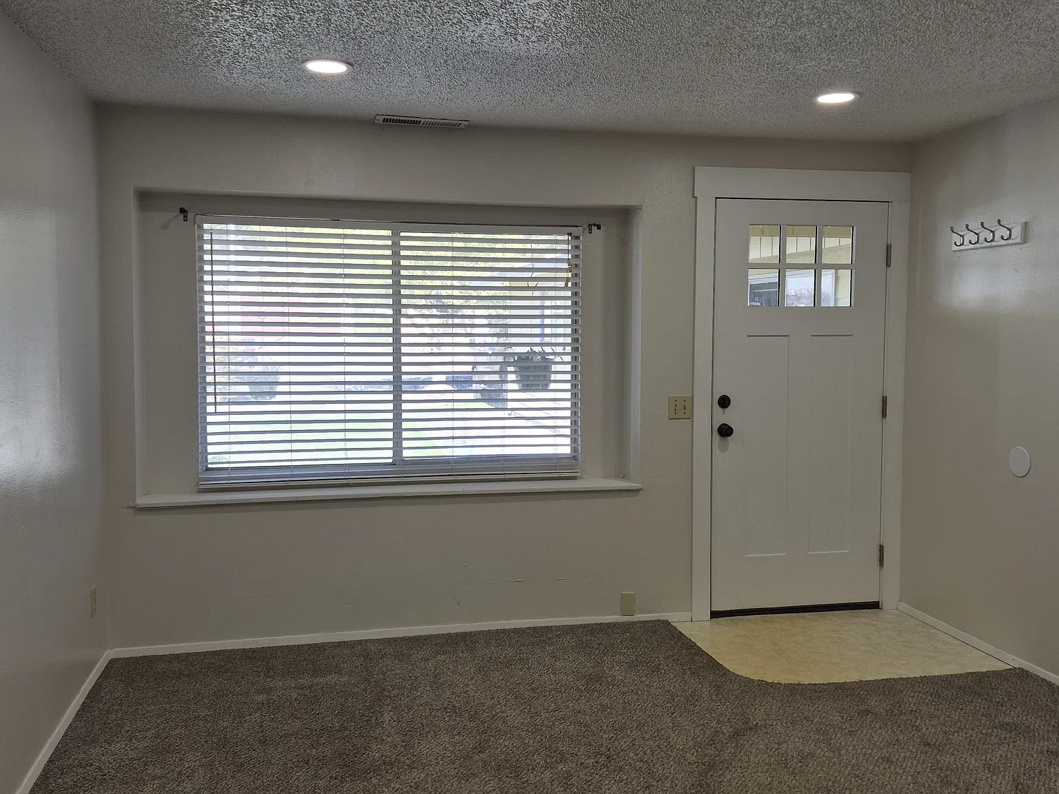 2 bed, 760 sqft, $1,950 — Photo 3