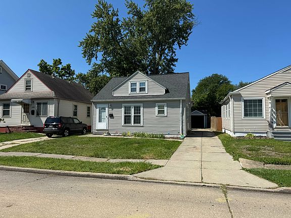 3rd image of 4492 W 170th St
