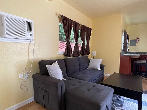 5th image of 1746 Sattler Dr #B