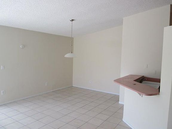 4th image of 17419 SW 115th Ave