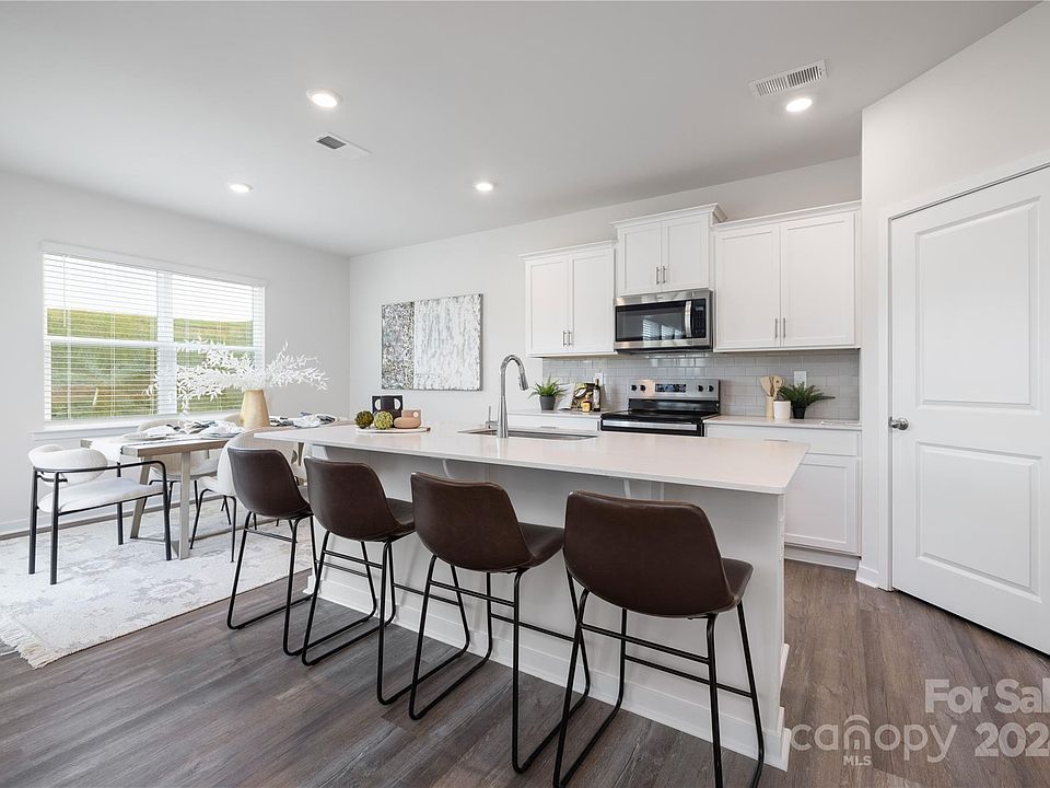 1st image of 213 Brinkley Dr #97