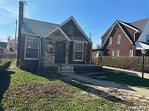 2nd image of 10220 E Outer Dr
