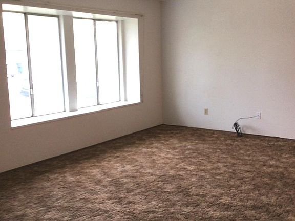 3rd image of 157 Manzanita Ln