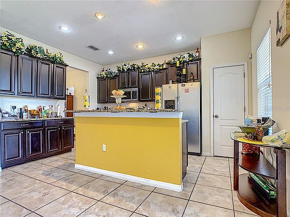 4th image of 1012 Alston Bay Blvd