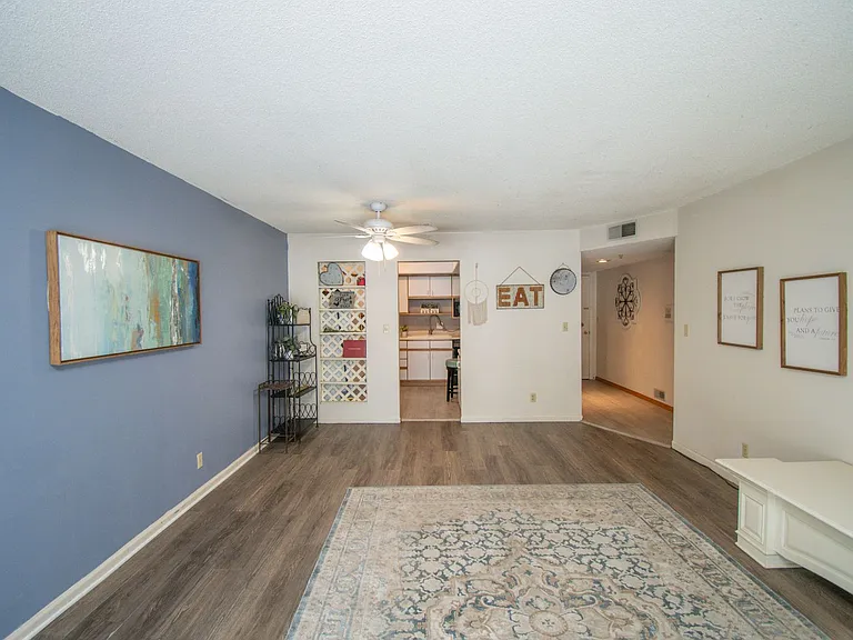 2904 W 33rd St #323 — Photo 17