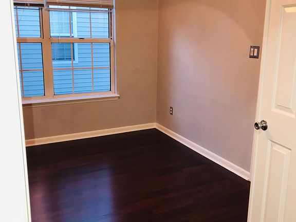 5th image of 5150 Cypress Point Cir APT 201