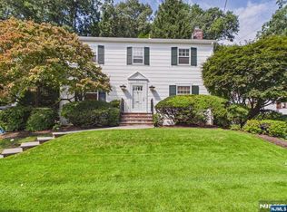 318 Beechwood Road, Ridgewood, NJ 07450