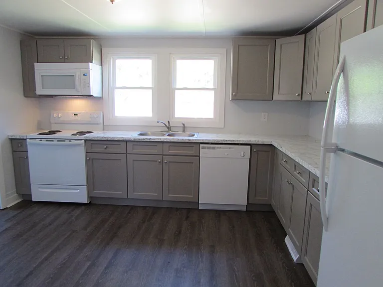 1750 Patterson St — Photo 3