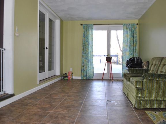 2nd image of 702 S Bend Ave