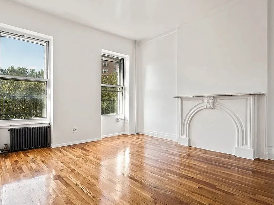 1st image of 345 W 12th St #4