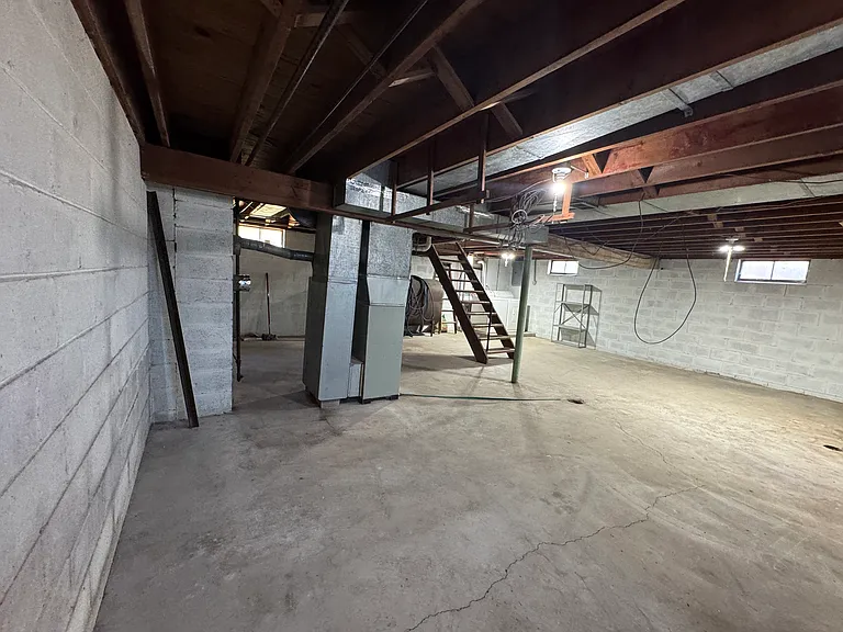 1701 E Southern Ave — Photo 8