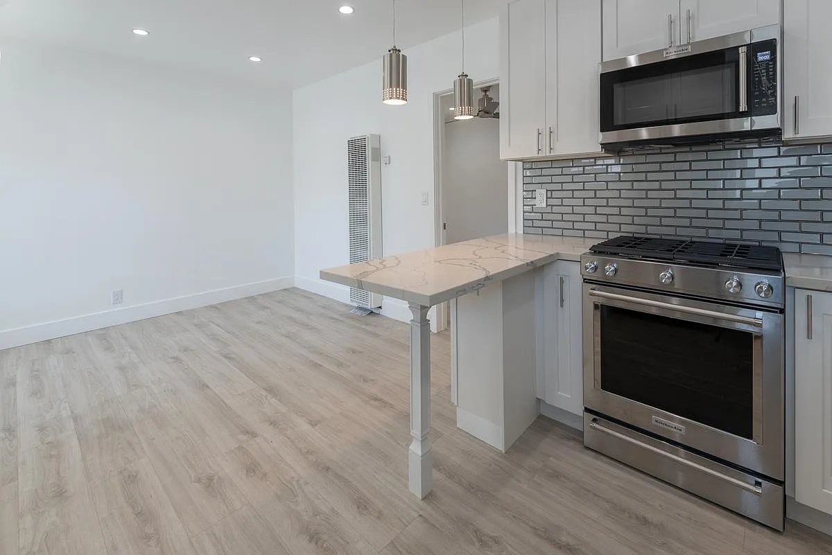 1 bed, 450 sqft, $2,650 — Photo 2