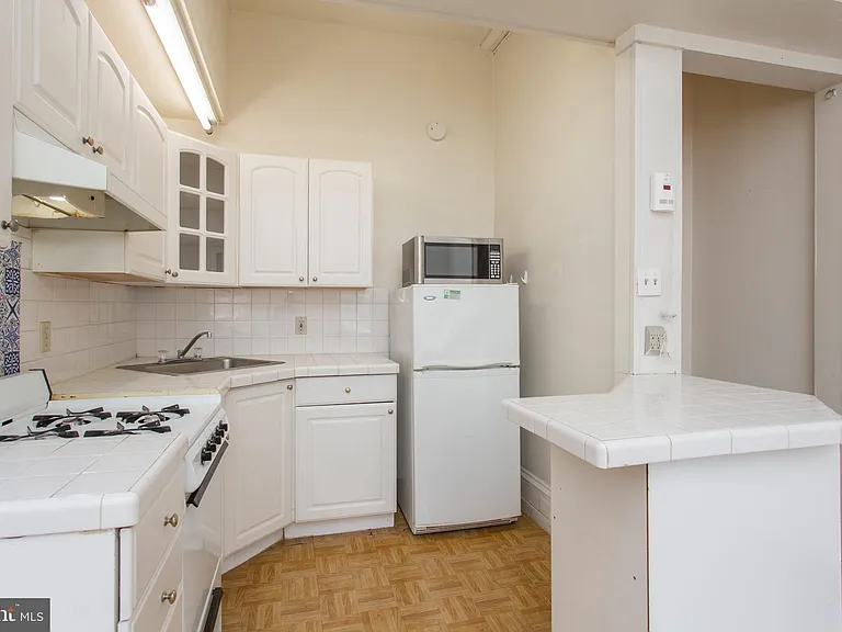 1807 Spruce St #2F — Photo 6
