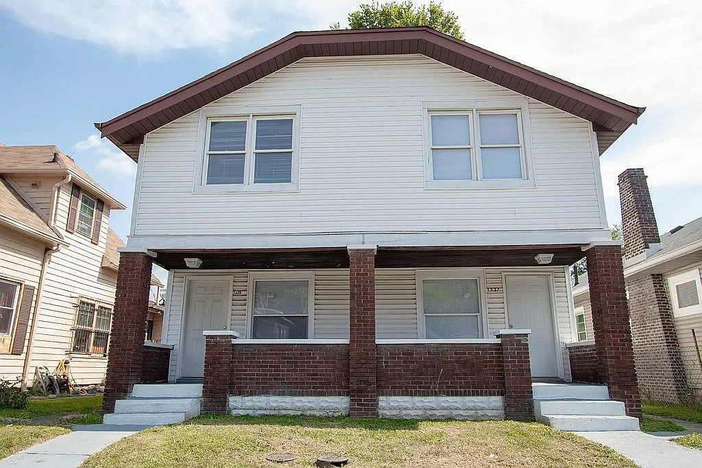 1337 N Dearborn St photo 1