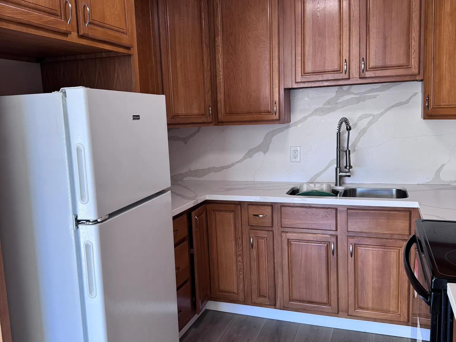 2 bed, $3,900 — Photo 3