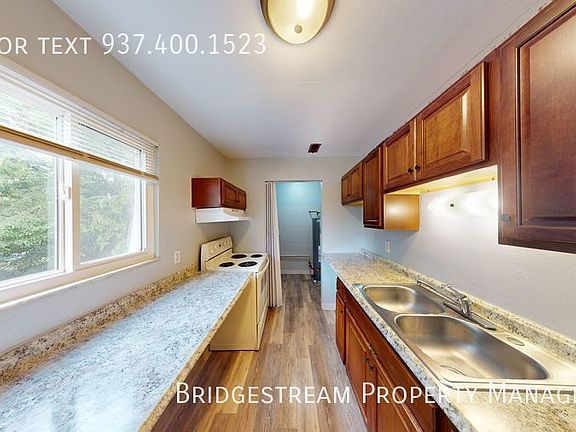 5th image of 241 N 12th St APT 6
