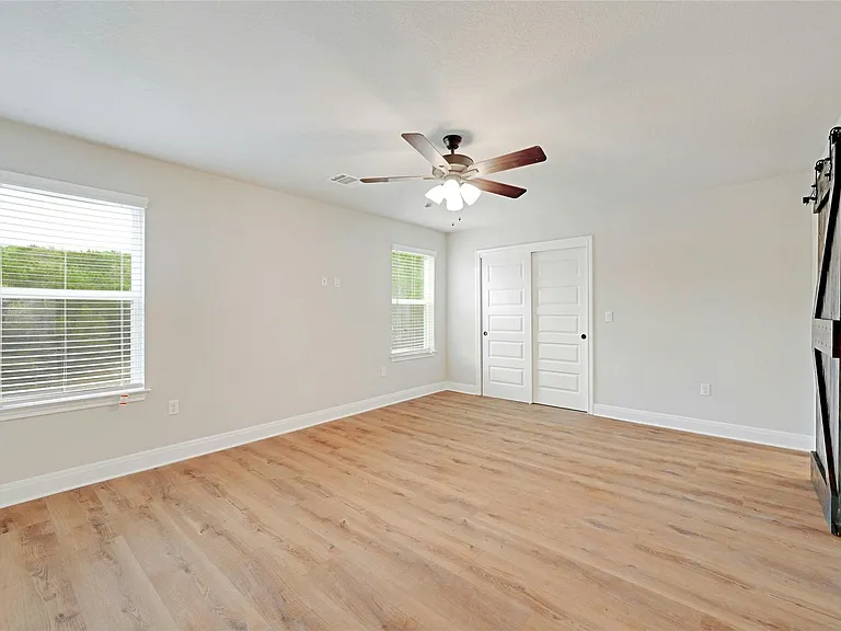 21502 Paine Ave — Photo 13