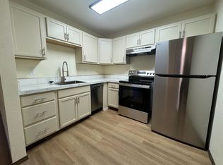 2406 SW Dolph Ct #2404, Portland, OR 97219