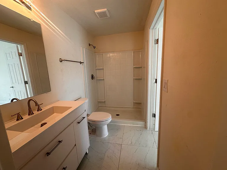 2927 NW 4th Pl — Photo 21