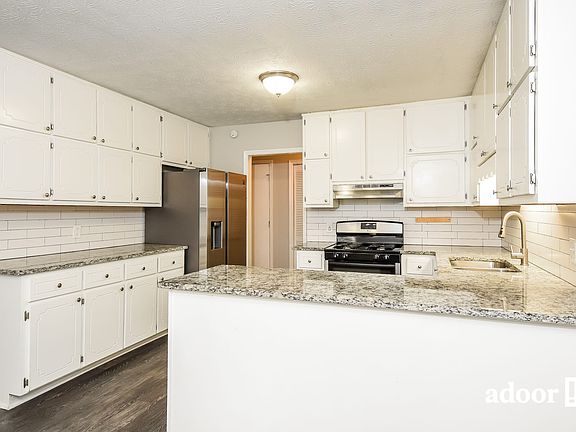 3rd image of 7505 Old South Ln