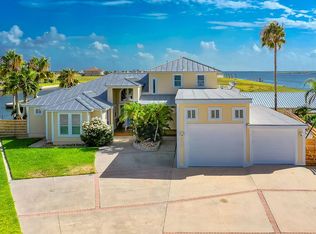 322 Bayview Dr, Aransas Pass, TX 78336