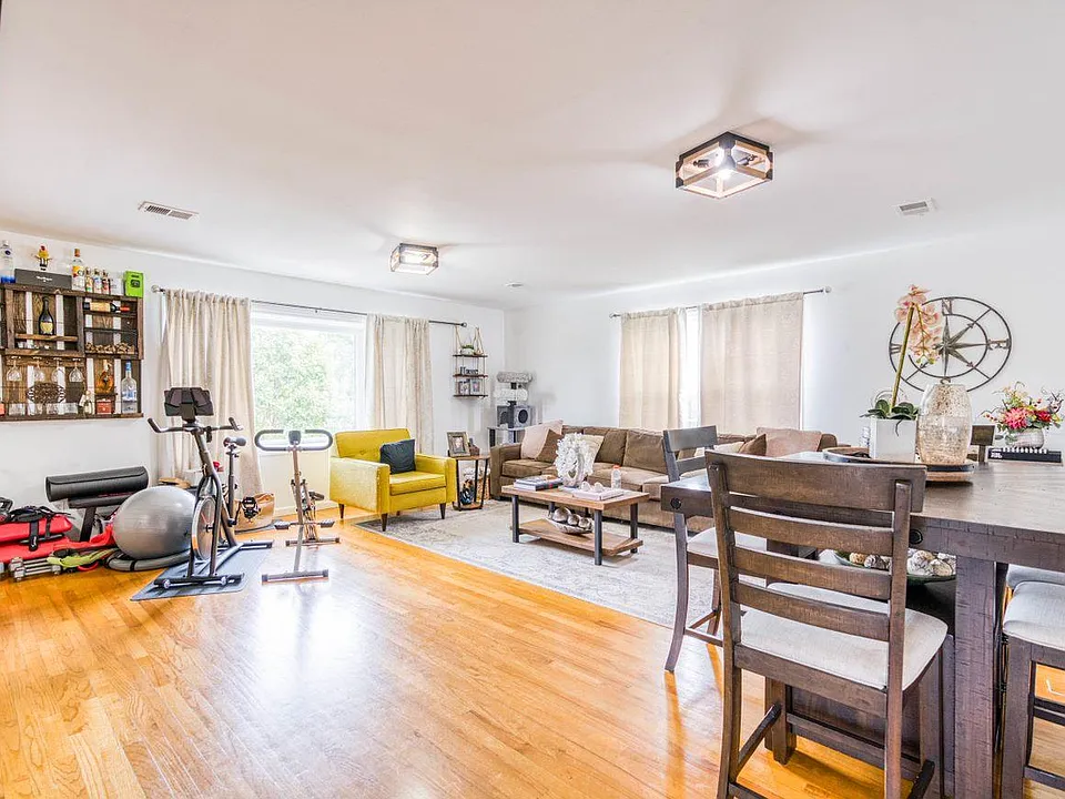 1614 Clinton St #2