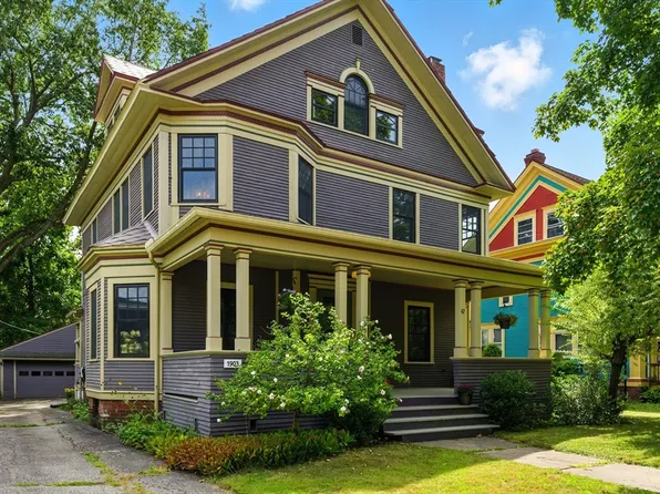 47 Garfield St, Springfield, MA 01108