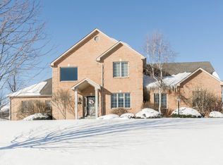 300 Bridle Trl, Venetia, PA 15367