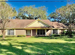 810 Buena Vista St, Pascagoula, MS 39567