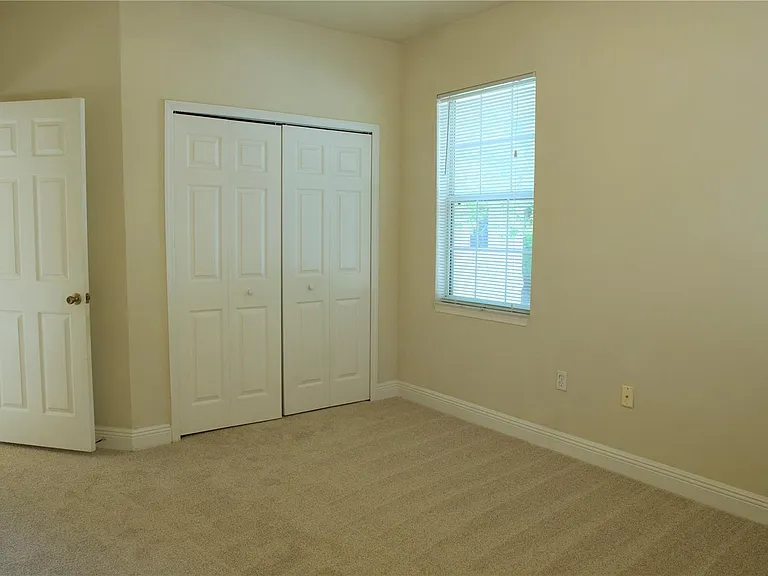233 Southern Pecan Cir #101 — Photo 4