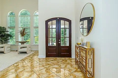 2nd image of 37 Montebello