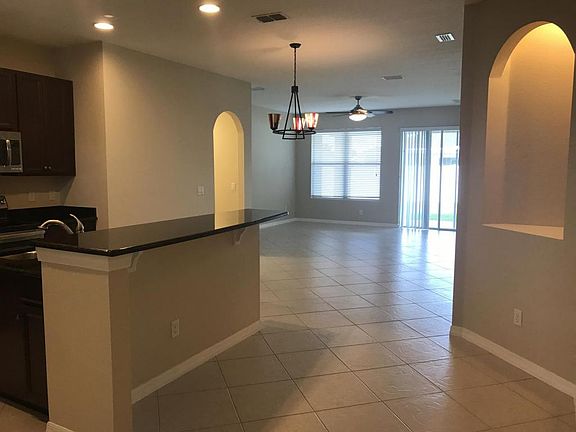 4th image of 654 Grassy Stone Dr