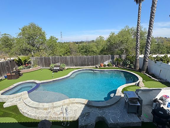3rd image of 766 Rivertree Dr #1