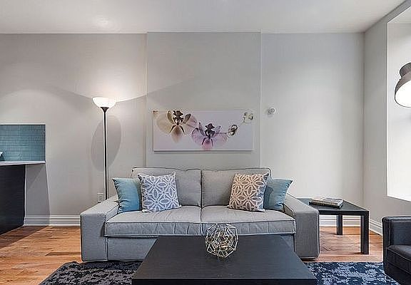 5th image of 496 Van Buren St APT 4