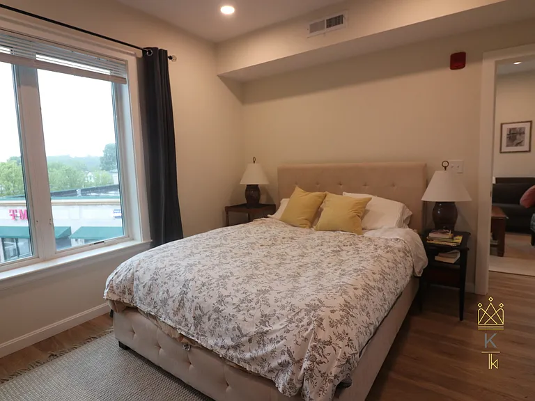 458 Washington St #203 — Photo 11
