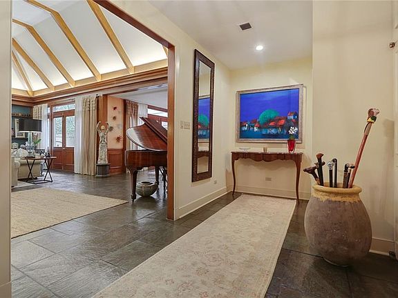 4th image of 7 Everett Pl