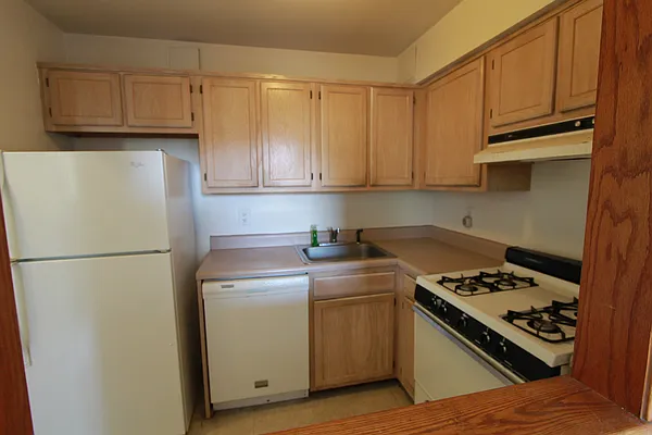 Rented by H.P. Greenfield Real Estate | media 10